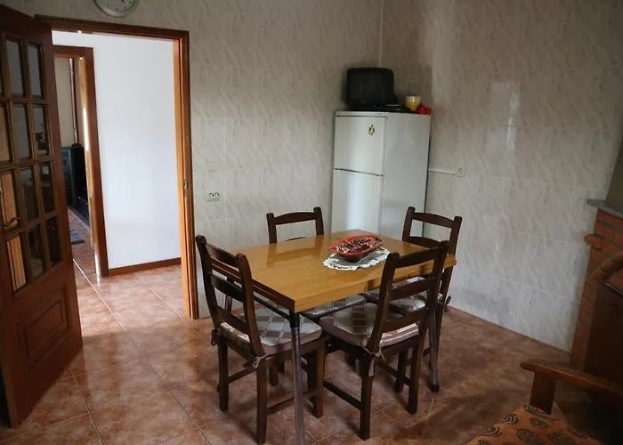 Alojamento, Chelas Rural Al Дом отдыха Мирандела