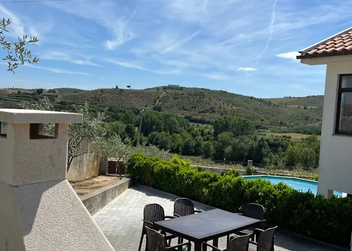 Feriehus Alojamento, Chelas Rural Al *